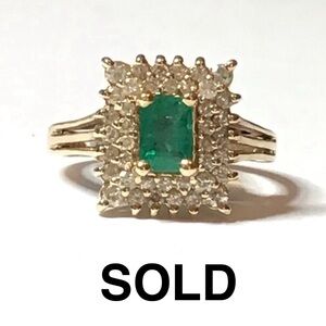 EMERALD AND DIAMOND COCKTAIL RING